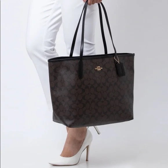 Coach Signature Tote bag